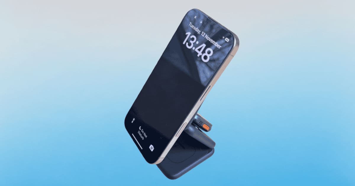 KUXIU X40Q: A Foldable 3-in-1 Charging Solution for Apple Devices
