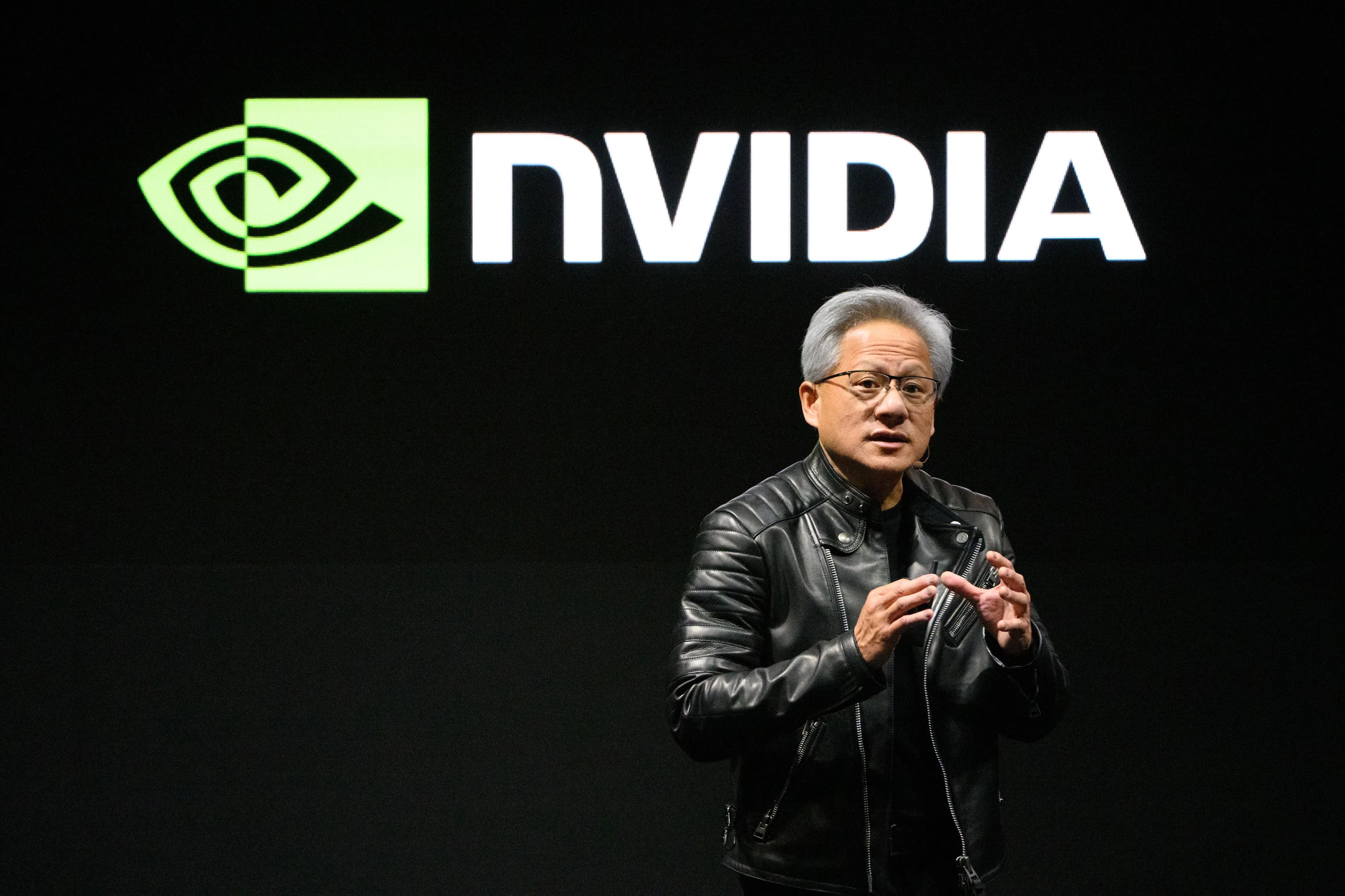 Nvidia's CES 2025 Keynote: RTX 5000 GPU and AI Dominance